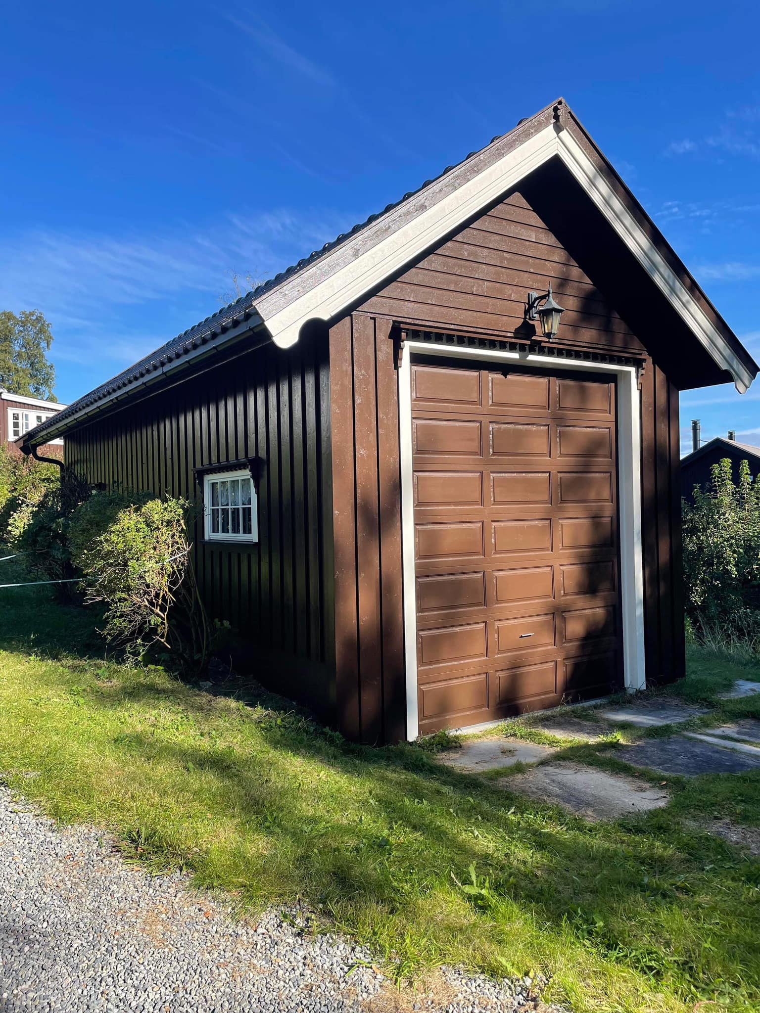 Garasje – Nymalt utvendig